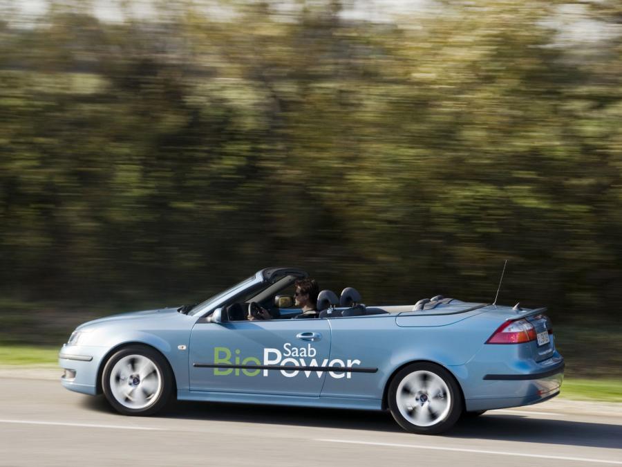  Saab 9-3 BioPower Convertible 2006 года  (фото 7 из 16)